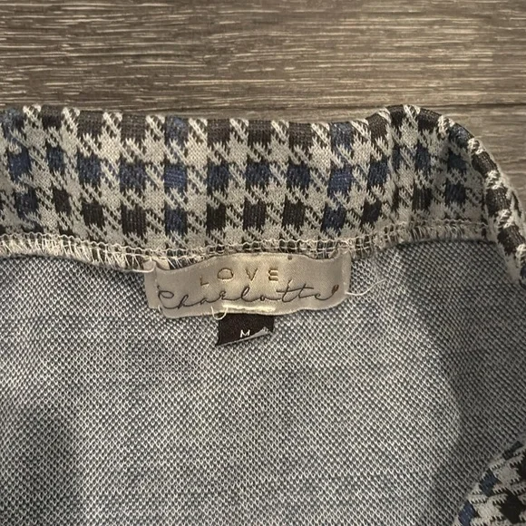 Love Charlotte 
Women’s Skirt
Size Medium - Picture 3 of 3